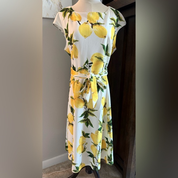 Dress Tells Dresses & Skirts - Vintage Style Lemon-Print White Dress with Waist Tie